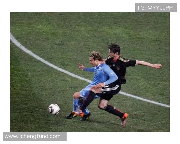 细数足坛十大进球诡异球星那些让人意想不到的奇特瞬间